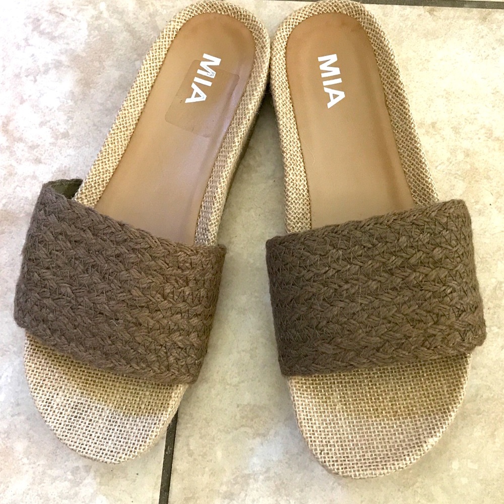 New/Never Worn Women’s Jute Slides Sandals